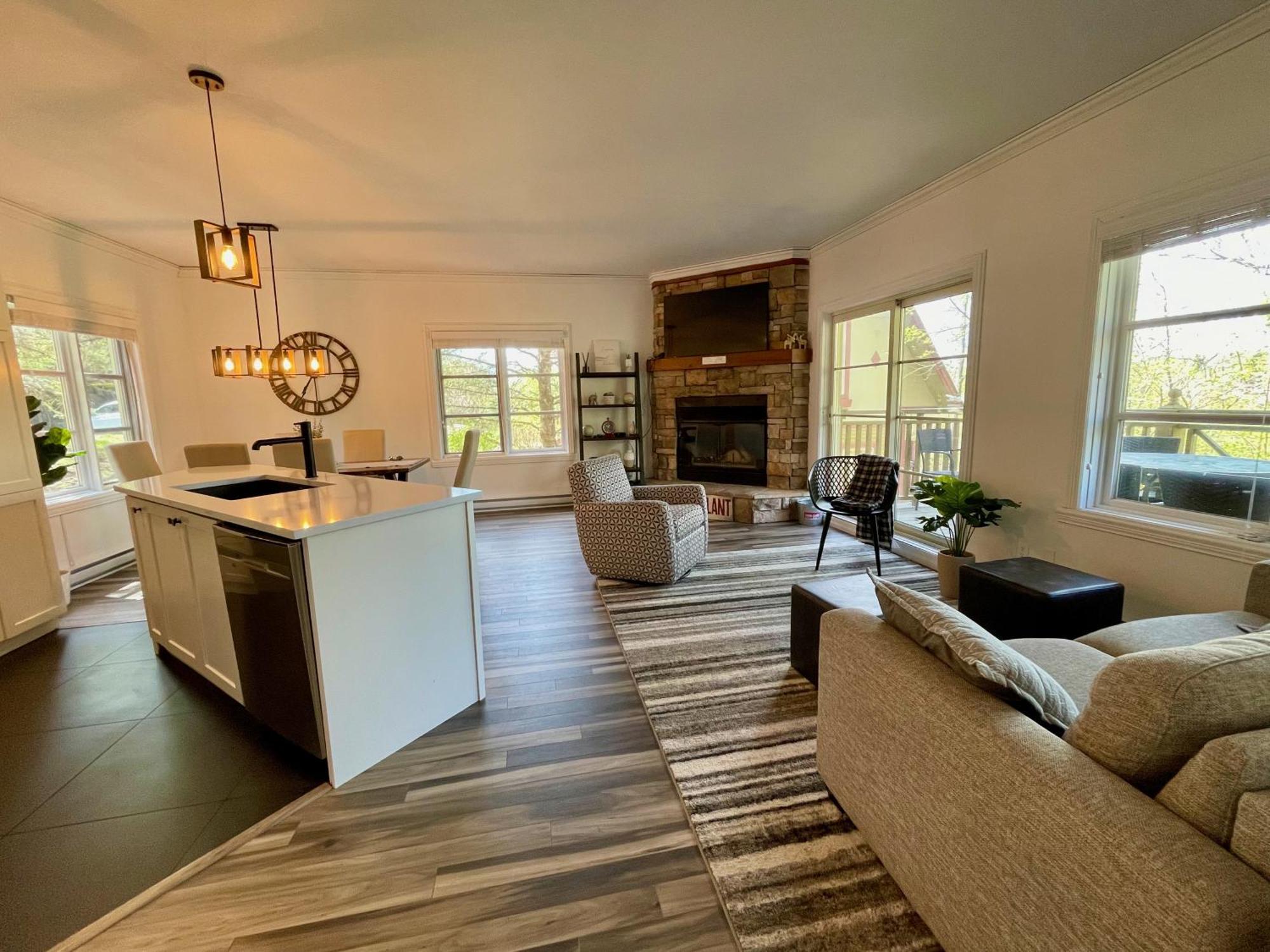 דירות מונט טרמבלאנט Le Plateau East By Tremblant Vacations מראה חיצוני תמונה